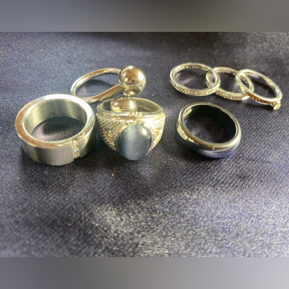 Costume bundle of 7 silver tone rings
